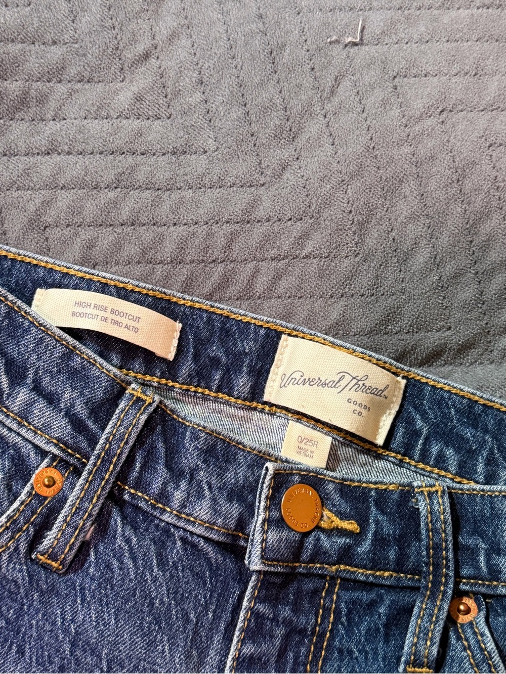Women's Universal Thread High Rise Bootcut Jeans Size 0/25R - Picture 2 of 4